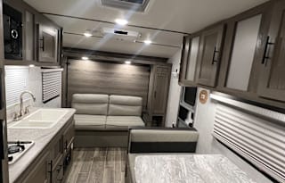 2021 Gulf Stream Enlighten