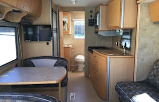 23" Winnebago View For Rent