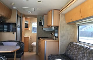 23" Winnebago View For Rent