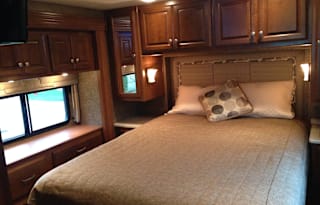 2013 Thor Palazzo Diesel Pusher Bunkhouse