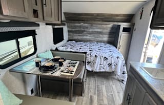 2022 AmeriLite 199DD Sleeps 5