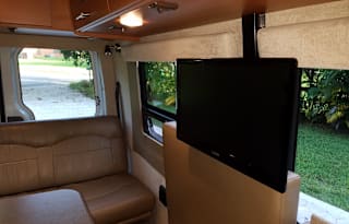 SUMMER SPECIAL PRICING --- Mercedes RV Elegance, Comfort & Fun All-In-One - Plus add on an Aston Martin or a 40' Yacht Rental