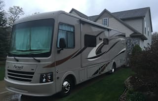 Perfect Coachmen Motorhome for your next adventure!