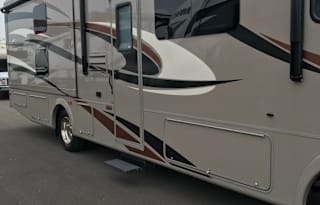 Perfect Coachmen Motorhome for your next adventure!