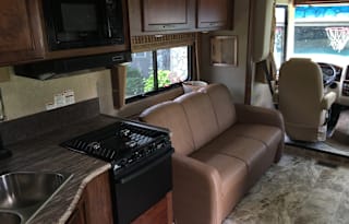 Perfect Coachmen Motorhome for your next adventure!