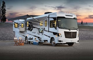 Meet Gertty….  34ft of Glamping!