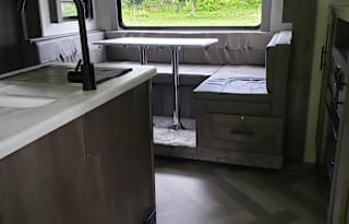 Lala's cozy bunkhouse 2020 Wildwood X-Lite 24'