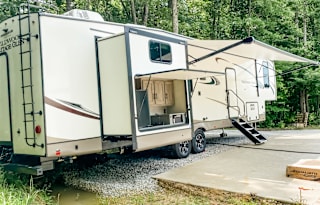 2021 Heritage Glen 356QB - 2 Baths, Huge Bunk Rm!