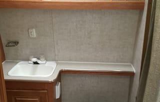Toy hauler/camper travel trailer