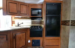 2011 Keystone Laredo 303TG (Delivery Available)