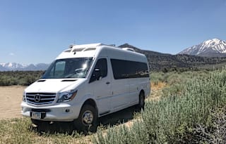 RoadTrek CS Adventurous 4x4, 800Ah Lithium, 500W Solar, Duallies