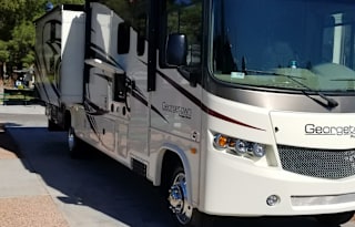 2017 Georgetown 364TS Class A Bunkhouse