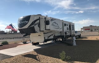 Gorgeous 42' 2017 Heartland Big Country 3965 DSS.