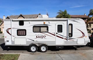 2014 Jayco Sleeps 6 Murphy bed & bunk beds