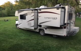 Easy-To-Drive Luxury RV - Coachmen