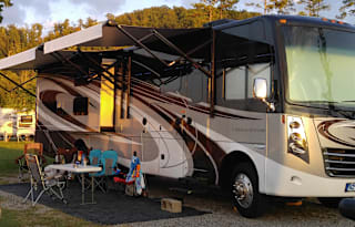 BEAUTIFUL 2016 Thor Challenger 37TB BUNKHOUSE