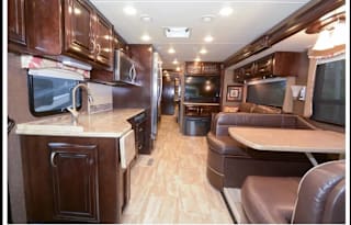 BEAUTIFUL 2016 Thor Challenger 37TB BUNKHOUSE