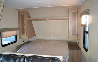 2017 starcraft 28 foot bunkhouse