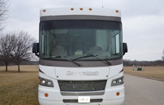 Perfect Family Vacation Motorhome Sleeps 6.