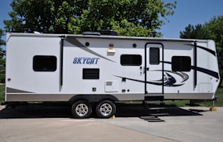 27ft Bunkhouse Travel Trailer w/Slide out