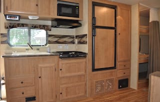27ft Bunkhouse Travel Trailer w/Slide out