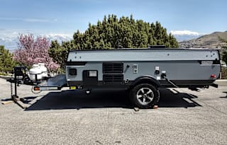 V-Trek Pop Up Camper