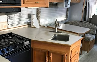 2004 Winnebago Brave