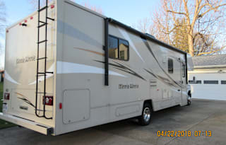 Minnie Winnie is The Ultimate Vacation RV!!!