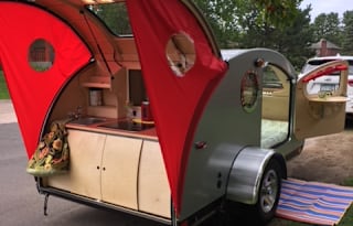 Jezebelle, the Teardrop Trailer