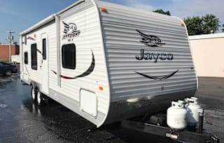 2015 Jayco 264BHW - Easy to Tow! Family Friendly!