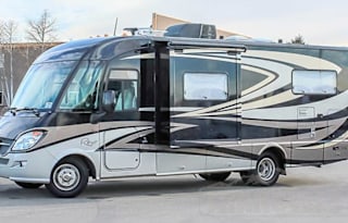 Itasca Reyo With Mercedes Sprinter Turbo Diesel Engine
