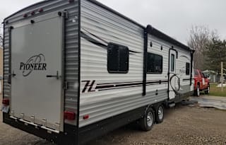 2016 Pioneer Toy Hauler - Sleeps 4. Vacation Ready