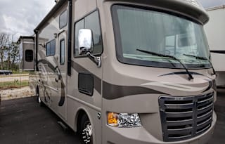 "Ace" :: Class A Thor Motor Coach A.C.E - 2015