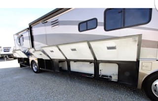 2006 Discovery by Fleetwood aaa