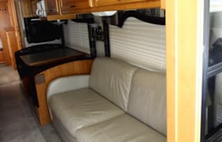 2006 Discovery by Fleetwood aaa