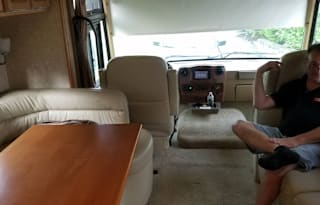 2011 Winnabego 32H