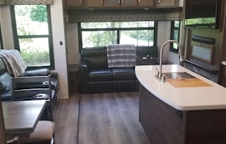 Open Range Highland Ridge 5th wheel 2019