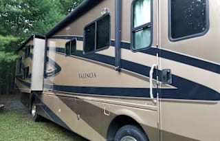 Family approved - spacious! Remodeled Summer 2024!