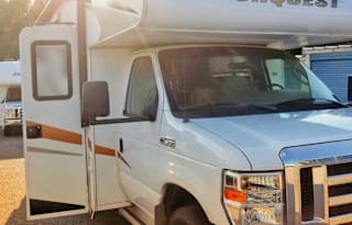 SUPER CUTE MINI RV! Sleeps 6! Gulf Stream Conquest