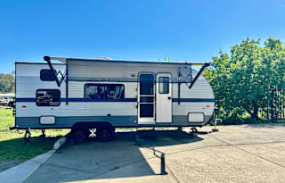 Get Out There - AmeriLite Trailer - Sleeps 8