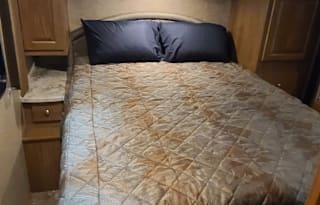 2015 Coachmen RV Leprechaun 317SA Ford 450