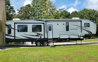 Bunkhouse Camper Rental!