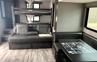 Parker’s Trailer 2022 Transcend 265BH