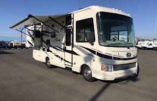 Rent Class A Motorhome for Lake Erie Campgrounds