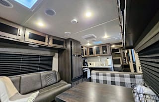 The Cozy KC - 2022 Grand Design Transcend 247BH