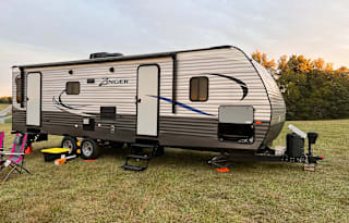 2017 Crossroads Zinger Z-1 Travel Trailer