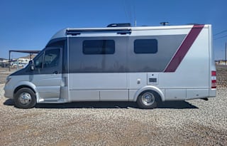 Full size bathroom, Easy to drive