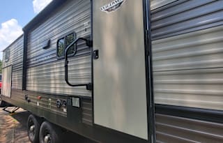 Perfect for Family, Pet Friendly Travel Trailer