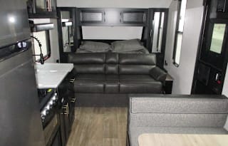 2022 27' Forest River Grey Wolf 22MKSE