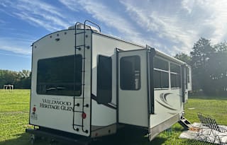 2021 Forest River RV Wildwood Heritage Glen 369BL